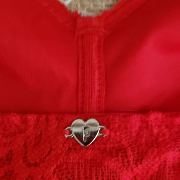 Victoria's secret pink bralette - Picture 3 of 4